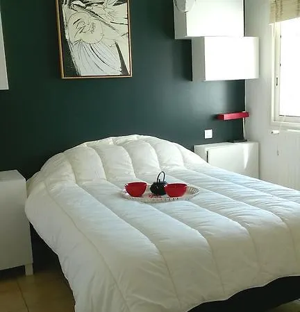 T3 Moderne Avec Terrasse Et Parking -