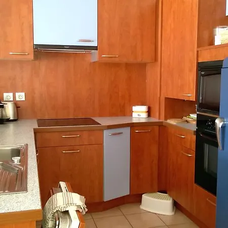 Apartment T3 Moderne Avec Terrasse Et Parking -